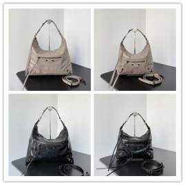Picture of Balenciaga Handbags _SKUfw241653255fw